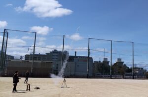 投稿についてもっと詳しく みんなでロケットを打ち上げて、キッズキッチンも卒業だけど、またどこかで、ね